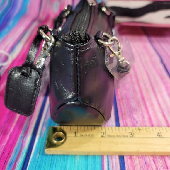Lori Greiner For Your Ease Only Mini Purse or Child's Purse with Chain - Picture 8 of 10